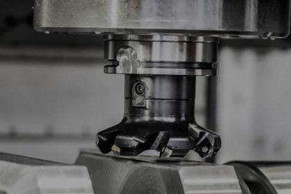 Fresatura CNC di precisione per componenti industriali, prototipi e particolari meccanici destinati a settori ad alta richiesta tecnica
