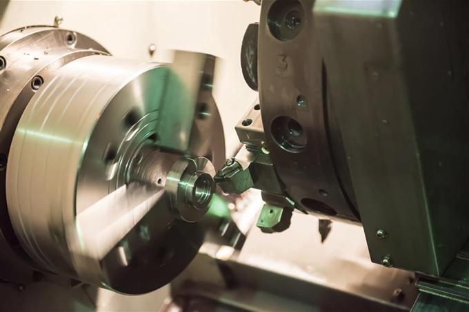 Tornitura CNC per particolari meccanici su misura, componenti tecnici e produzioni che richiedono precisione e ripetibilit&agrave;